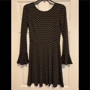 Cocktail dress chevron design low back SZ xs